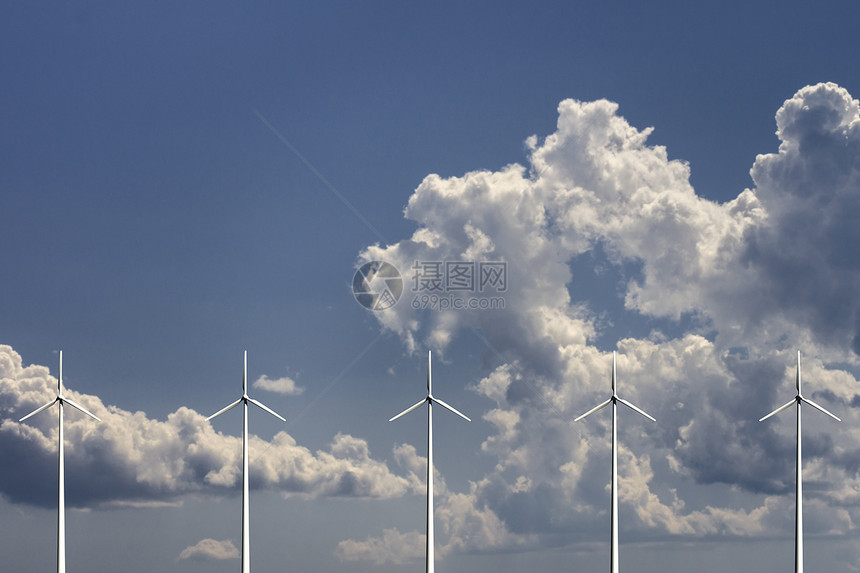 风力涡轮机 背景为天空和云彩蓝色转子发电机力量环境活力风车涡轮图片