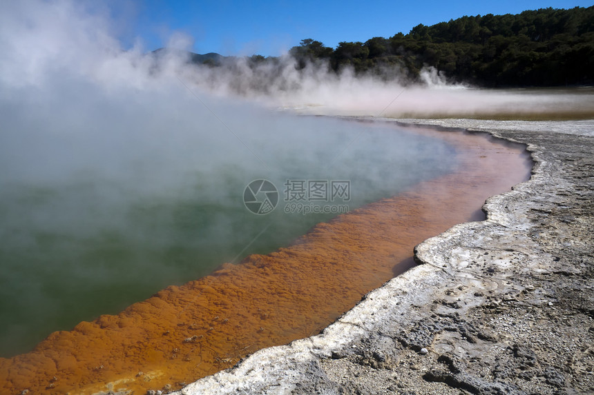 新西兰罗托鲁阿州Wai o Tapu香槟池图片