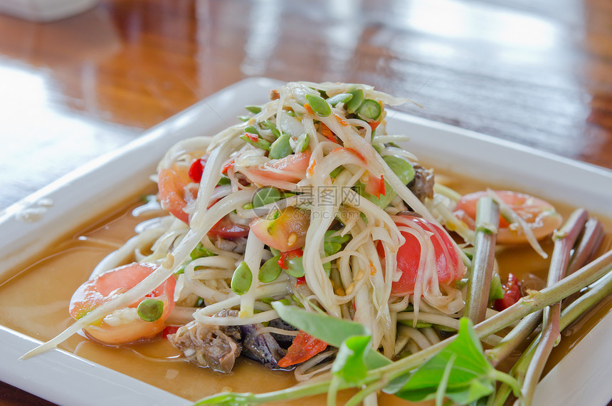 辣辣木薯沙拉沙拉营养白色香料盘子美食食物蔬菜绿色木瓜图片