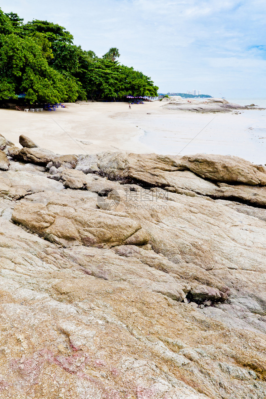 海滩 岩石地区和海洋日出风景蓝色旅行野生动物阳光海景海浪天空热带图片