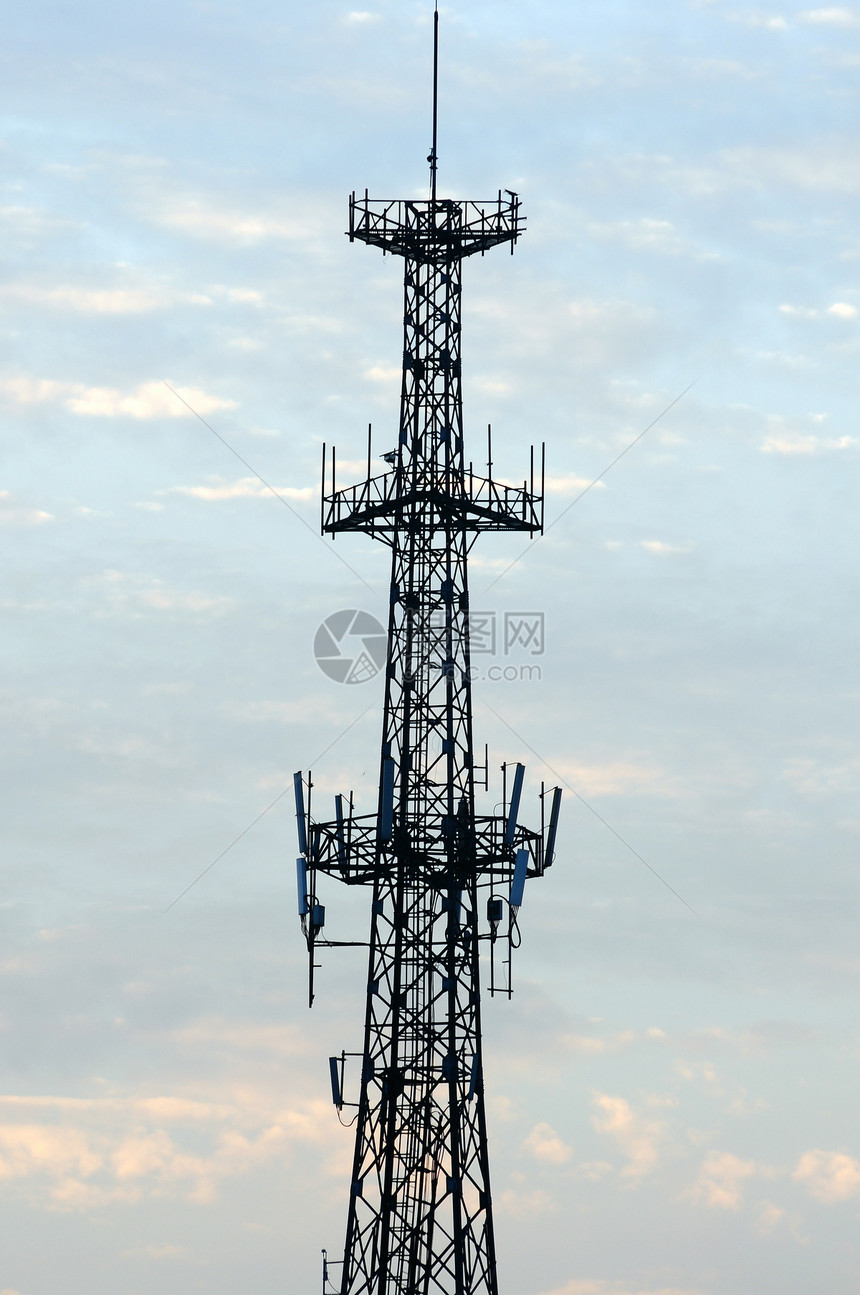 天天塔宽带天线广播电视信号电话全球天空收发器发射机图片