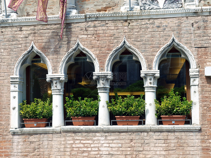 威尼斯拱廊城市窗户缆车水路老中心百叶窗旅游装饰古董图片