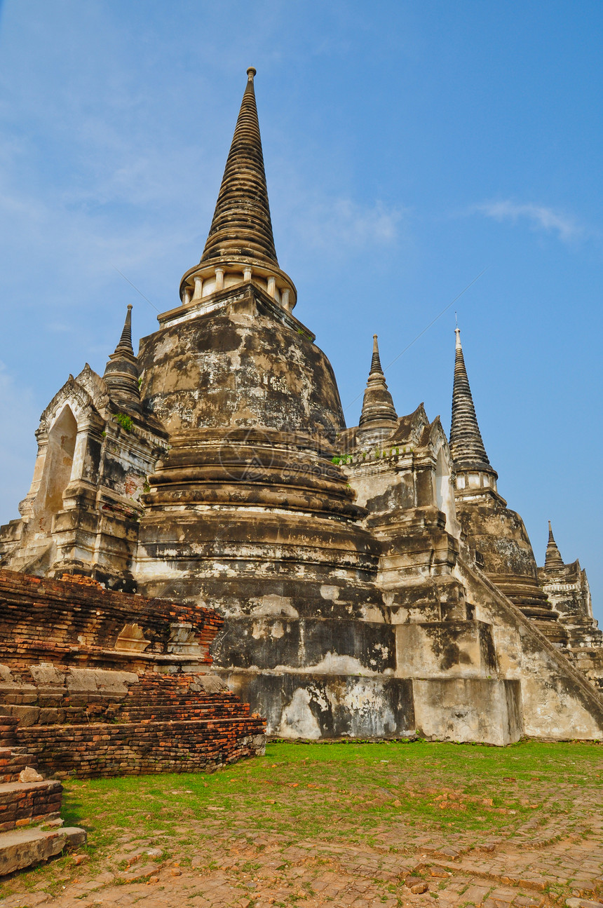 泰王国Ayutthaya寺庙的塔塔假期废墟历史性荒野旅游宝塔建筑学旅行蓝色文化图片