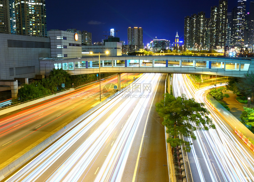 夜间城市交通 夜间艺术汽车商业天空经济市中心金融蓝色中心场景图片