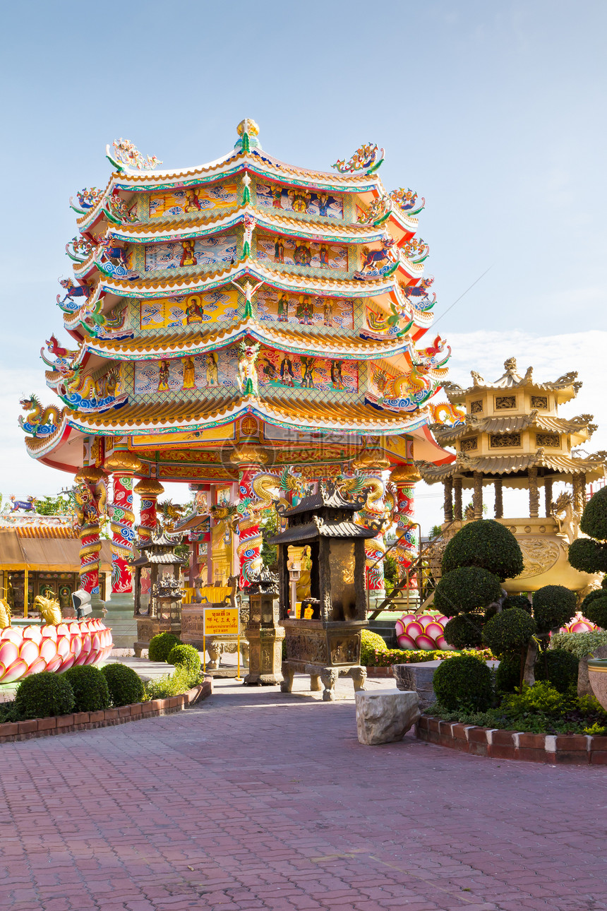 中国神社 美丽的中国神庙 和龙雕像力量信仰动物金子纪念碑旅行狮子历史风水蓝色图片