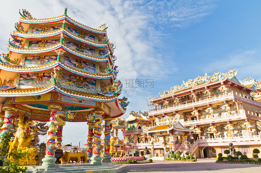 中国神社 美丽的中国神庙 和龙雕像风水文化建筑学艺术金子信仰蓝色寺庙动物纪念碑图片