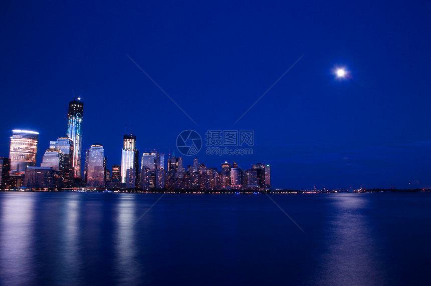 夜间达曼哈顿天际建筑夜景旅行观光地标图片