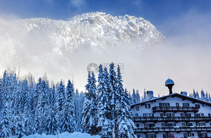 德国高山造雪山斯诺夸尔梅山图片