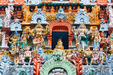 印度寺庙塔上的雕塑建筑学雕像石头神庙寺庙上帝装饰高清图片