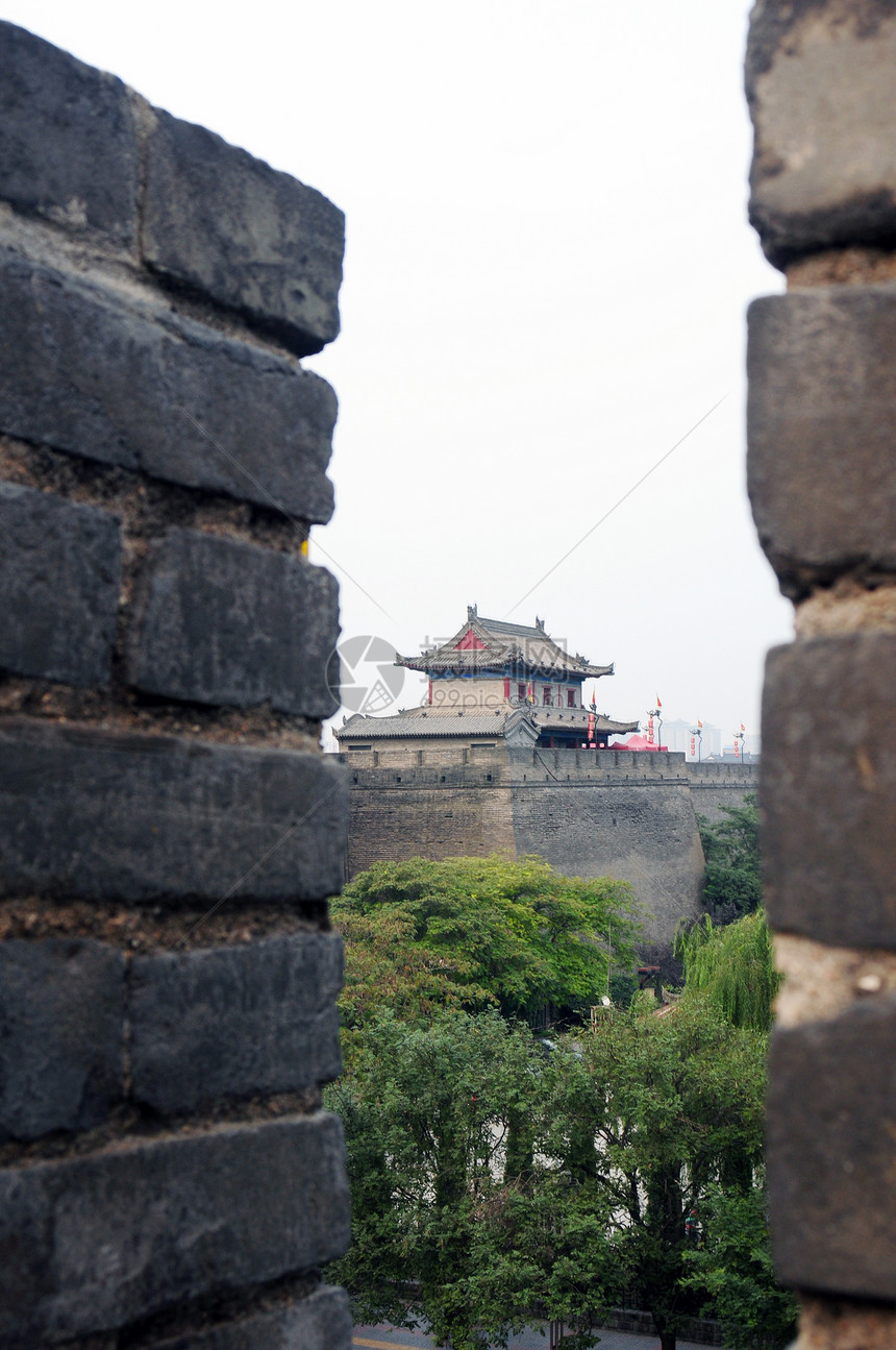 古代城墙观光地标绿色石头文化红色城市旅行历史性天空图片