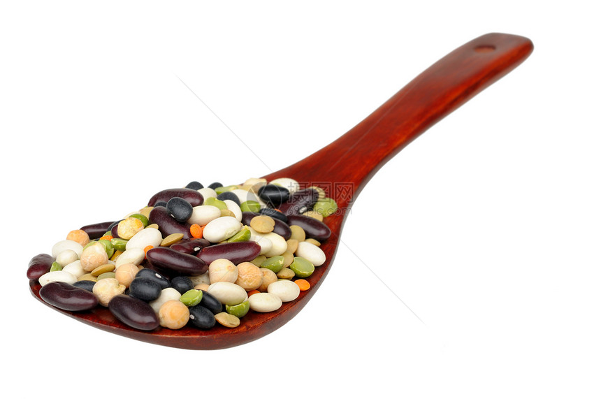 木制勺子上的豆子图片