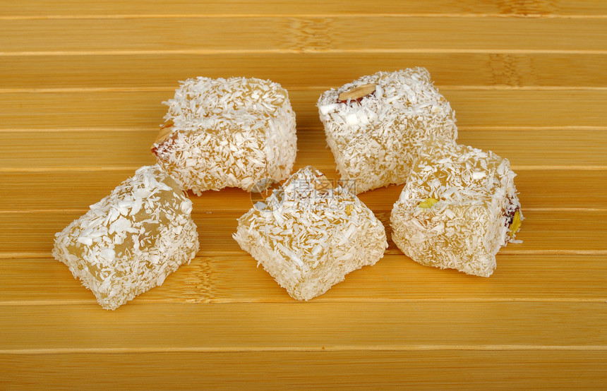 土库曼喜悦椰子甜点白色糖果食物立方体图片