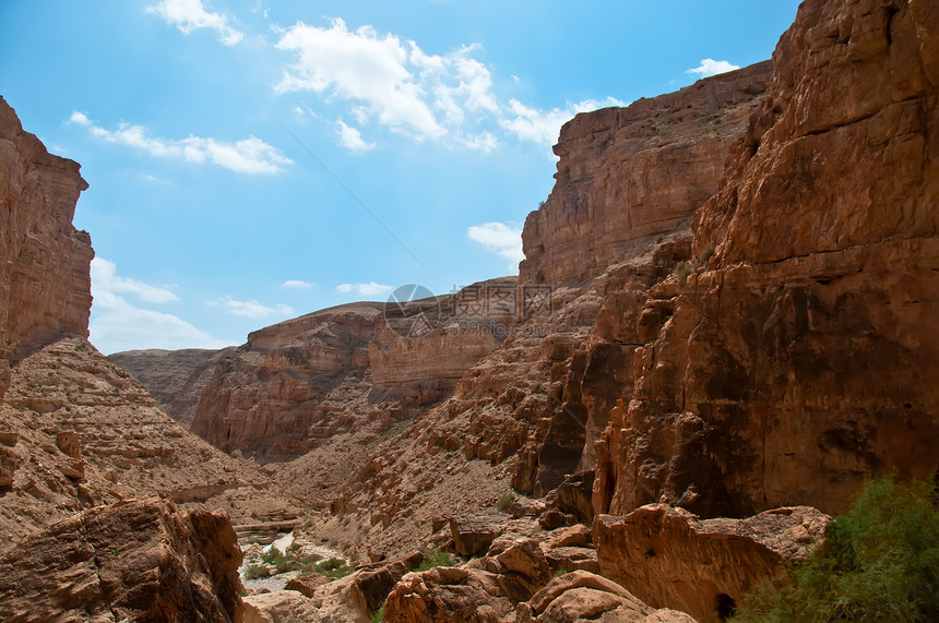 沙漠山脉峡谷洞穴图片