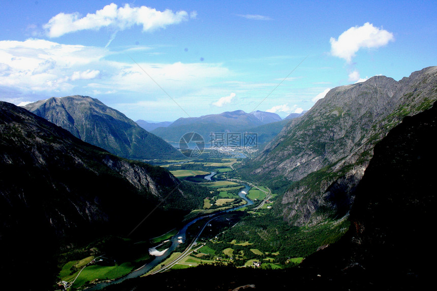 挪威山丘景点天空图片
