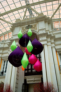 装饰气球场景建筑大厅地标粉色绿色建筑学紫色城市玻璃高清图片