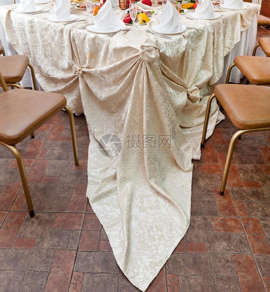 婚礼桌桌玫瑰桌布沙拉接待桌子宴会盘子念日食物环境图片