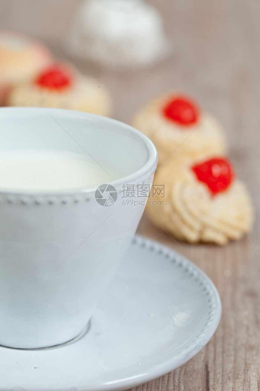 糕点蛋糕小吃奶油早餐粉色饮食美食食物甜点图片