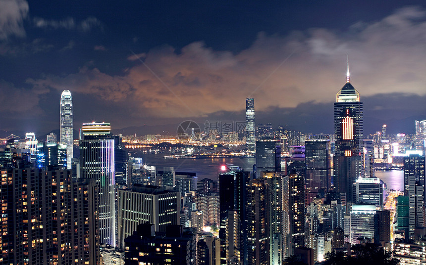 晚上在香港玻璃蓝色游客天空商业工作市中心建筑日落摩天大楼图片