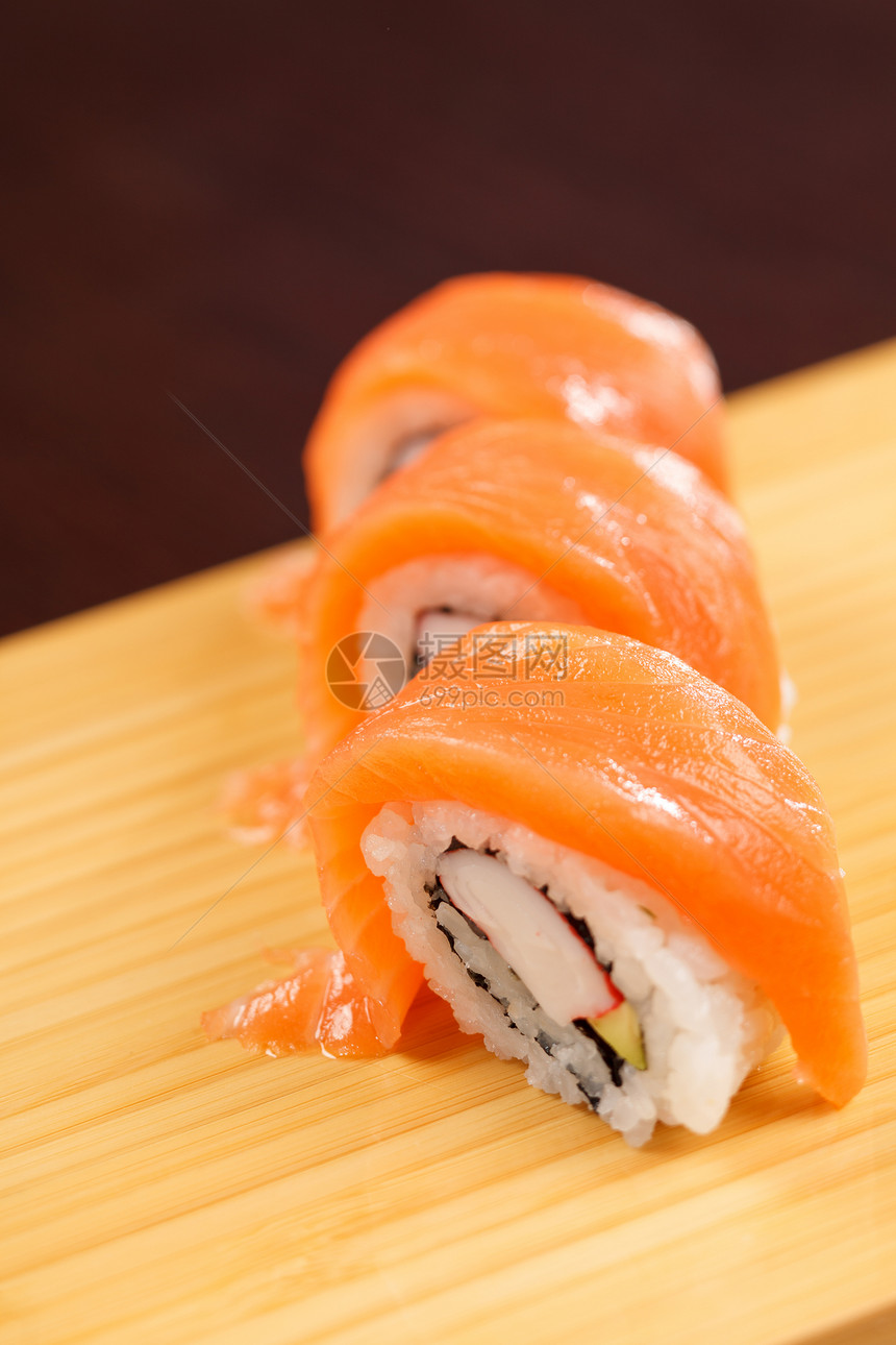 好吃的寿司海藻海鲜鳗鱼午餐木板食物叶子美味美食小吃图片