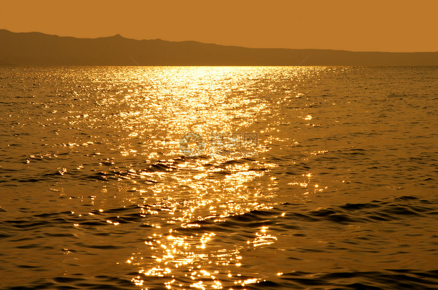 海上夏日日落图片