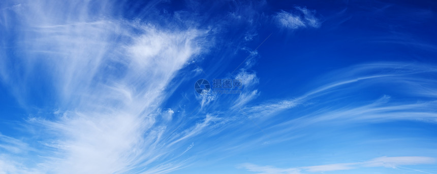 蓝色的夏月天空 有云框架阳光自由天堂风景团体墙纸环境场景全景图片