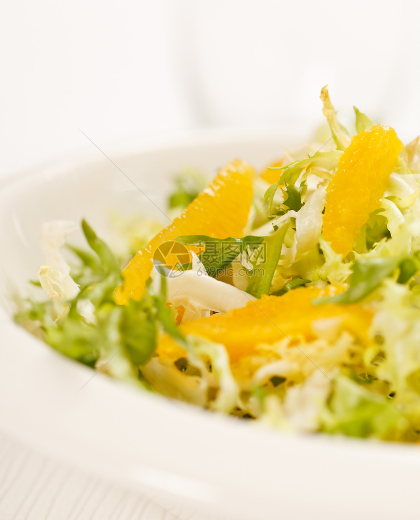 沙拉加橙色食物美食菠菜绿色饮食午餐圆形蔬菜敷料橙子图片