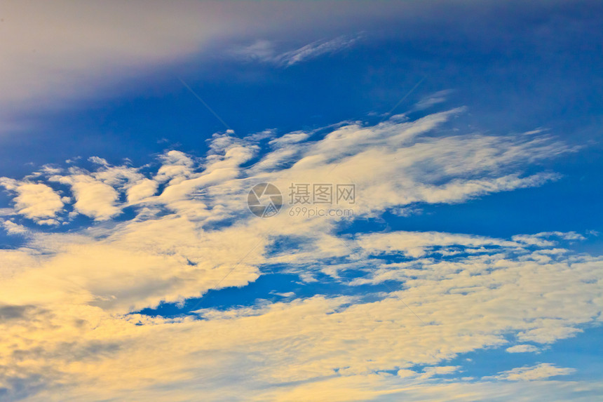 天空季节气氛水分天气蓝色蓝天云雾沉淀气候天蓝色图片