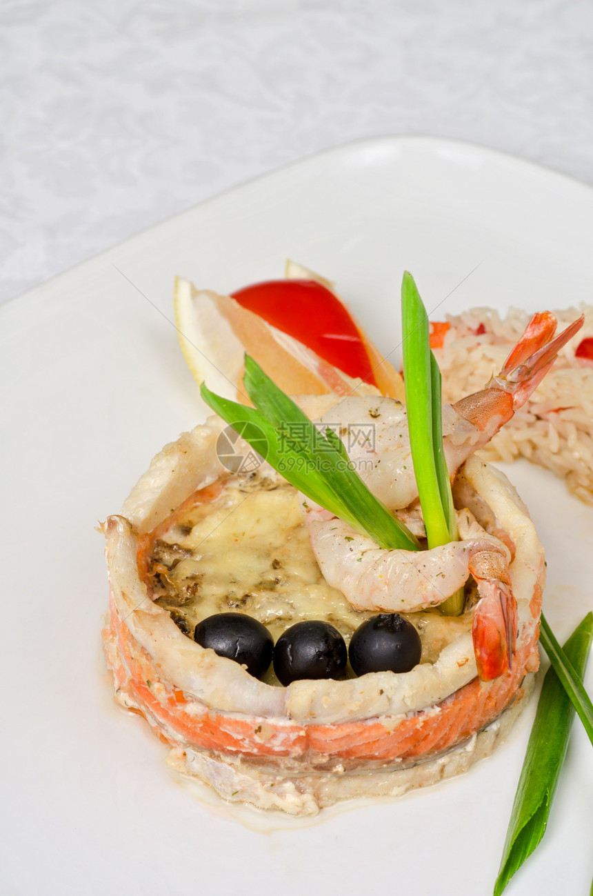 有大米和蔬菜的鱼店铺餐厅烹饪海鲜宏观美食用餐午餐盘子树叶图片