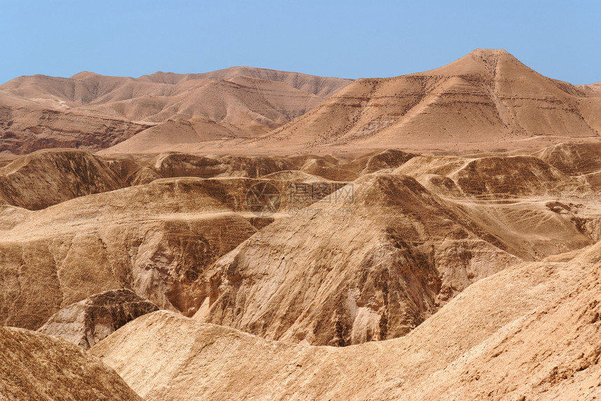 死海附近的橙色沙漠景观图片