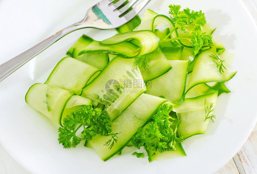 新鲜沙拉种子香料小吃水果食物黄瓜敷料叶子厨房宏观图片
