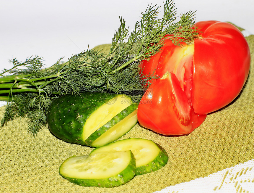 用于沙拉的蔬菜黄瓜植物盘子产品青菜食物店铺市场商品收成图片
