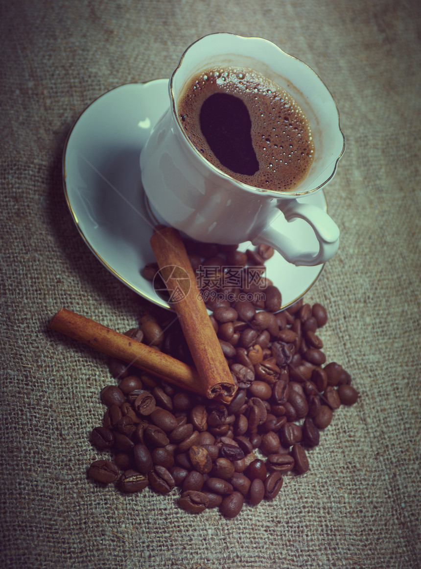咖啡杯加肉桂白色帆布陶瓷黑色香气咖啡飞碟饮料静物棕色图片