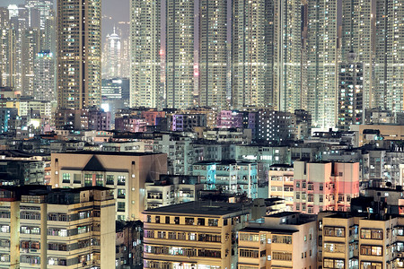 市区深夜城市地标摩天大楼天际办公室建筑物建筑学中心背景图片