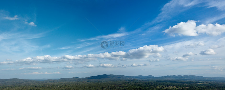 小型山上天空阴影晴天绿色全景云景丘陵天堂蓝色热带图片