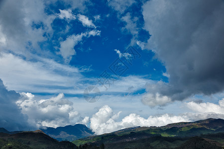 高止山脉山上云层种植园天空蓝色山脉云景背景