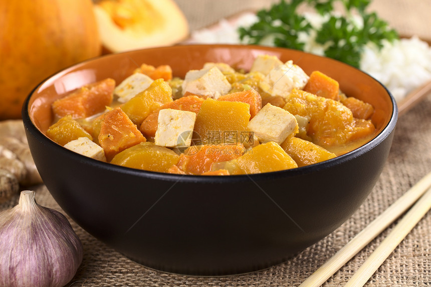 豆腐 南瓜和甜土豆油午餐盘子课程水平蔬菜食物大豆照片图片