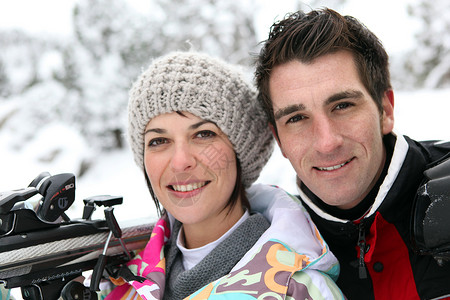 Sk 夫妇友谊男人滑雪妻子男孩们冒险追求乐趣女性夫妻背景图片