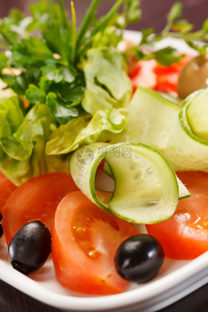 新鲜蔬菜沙拉饮食香菜美食食物胡椒洋葱盘子黄瓜低脂肪午餐图片