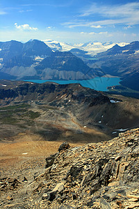 冰川雕刻山脉峰会山峰山顶弓谷高山远足景观风景背景图片
