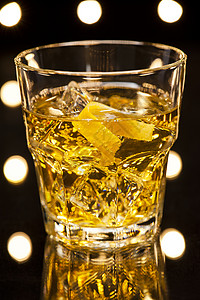 威士忌酸酸酸水果夜生活酒吧庆典派对橙子酒精调酒师热带饮料背景图片