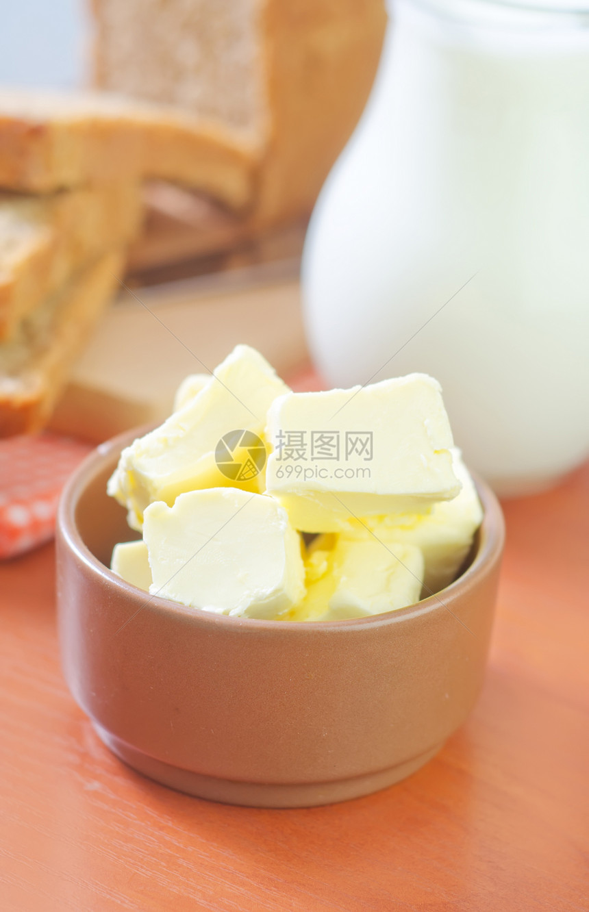 黄油用具糕点午餐牛奶桌子小麦饮料蛋糕厨房饮食图片