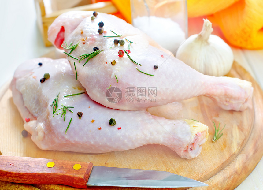 鸡腿团体烧烤木板厨房润滑脂味道力量营养美味食物图片