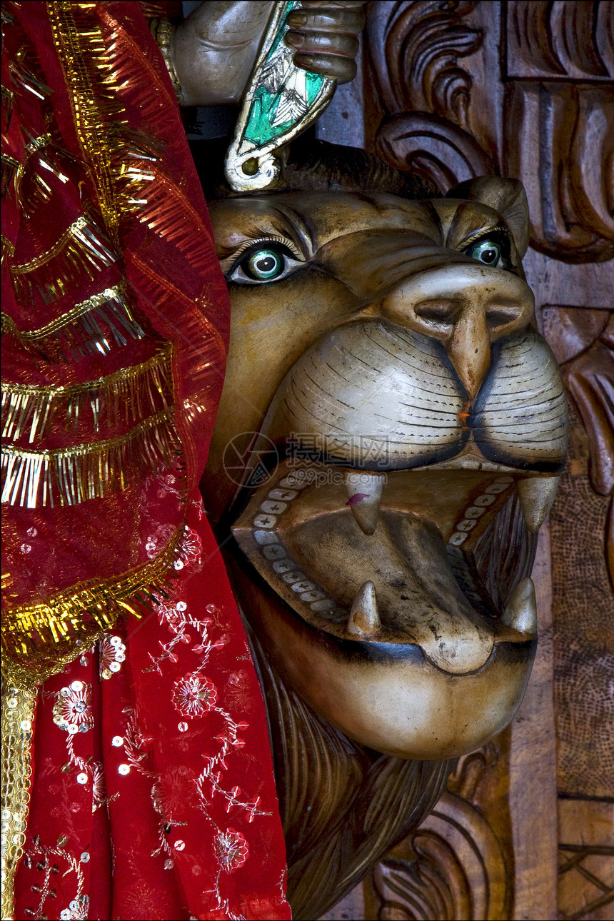 狮子的印度教领袖珠宝寺庙木头雕像纪念碑历史套装蓝色切口王座图片