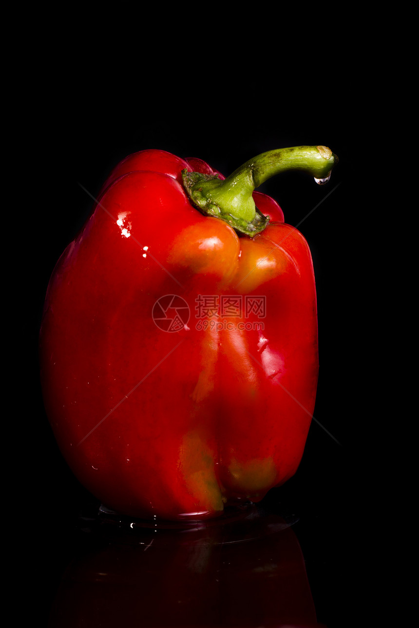 黑色背景的红辣椒食物蔬菜水池胡椒图片