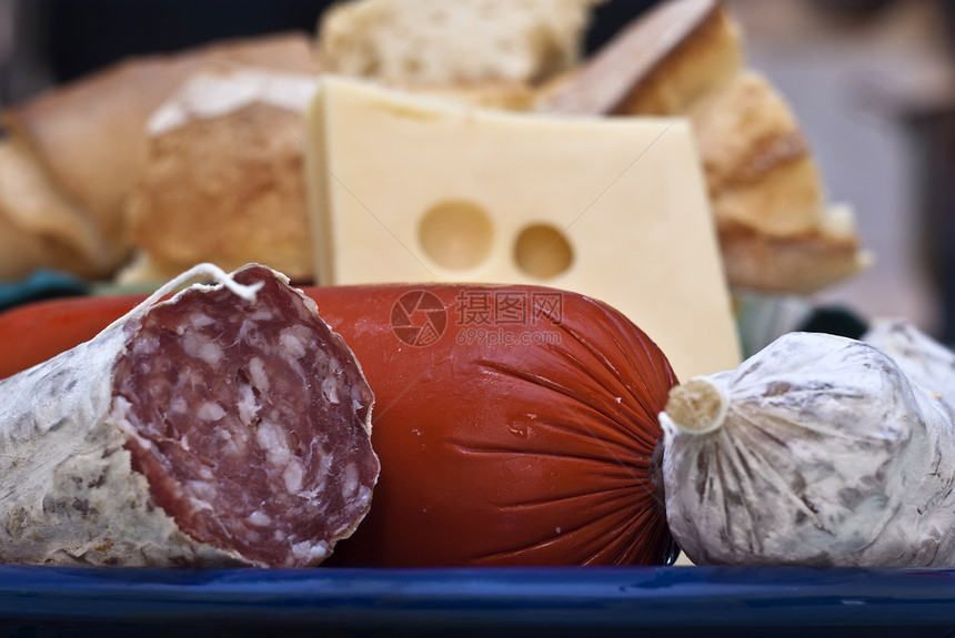 意大利语开胃菜早餐小吃套管牛肉香料香肠产品食物脂肪面包图片