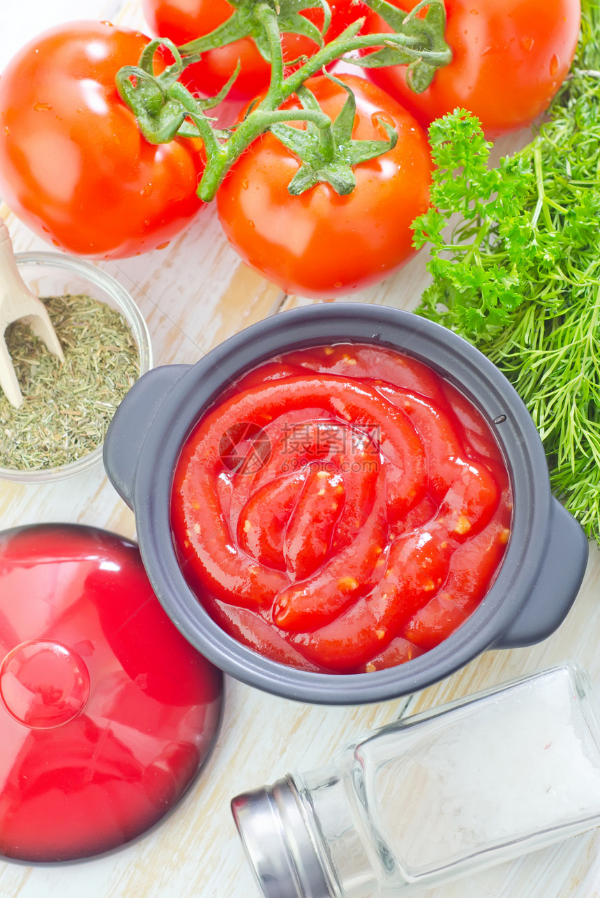 番茄酱果汁蔬菜肉汤美食水果辣椒烹饪勺子草药泥状图片