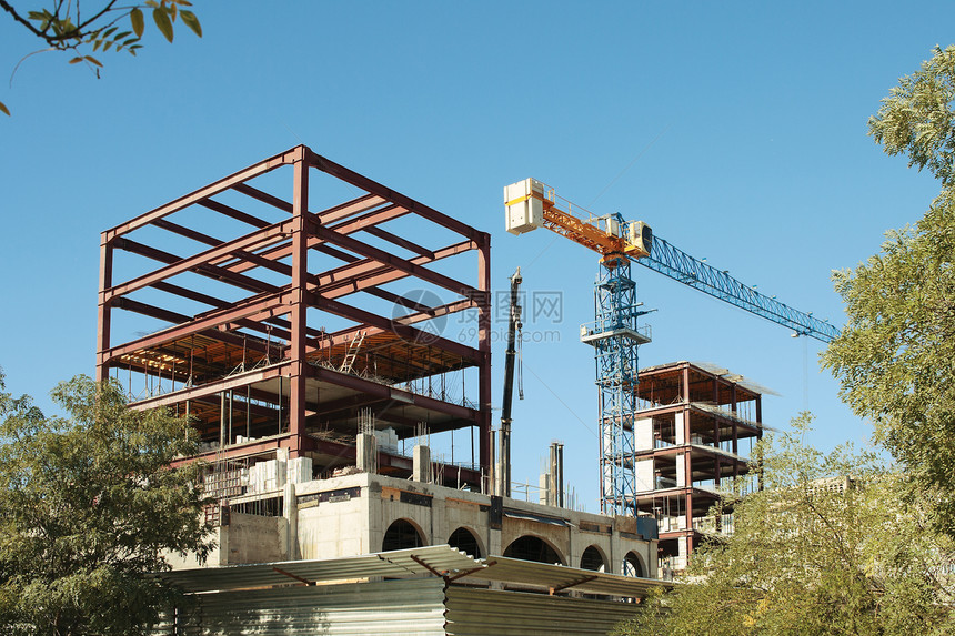 建筑起重机构造蓝色天空矩形框架建筑学图片