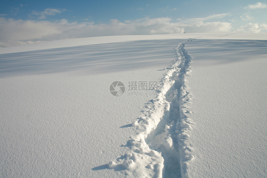 雪轨娱乐打印冻结运动孤独降雪痕迹晴天国家踪迹图片