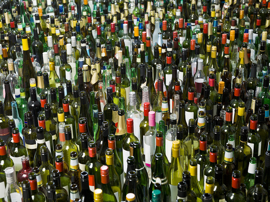 瓶装全架精神啤酒瓶绿色酒厂收藏玻璃瓶子焦点水平商品图片
