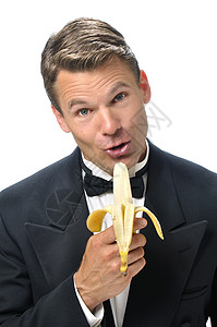 男主持人与香蕉一起歌唱背景图片